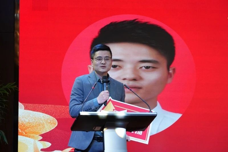 迎新春·话未来%7C非凡国际控股集团举行2023年第1期青年沙龙_18f1053d.jpg
